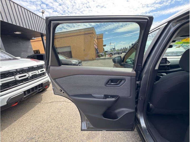 2023 Nissan Rogue S