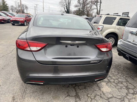 2015 Chrysler 200 Limited