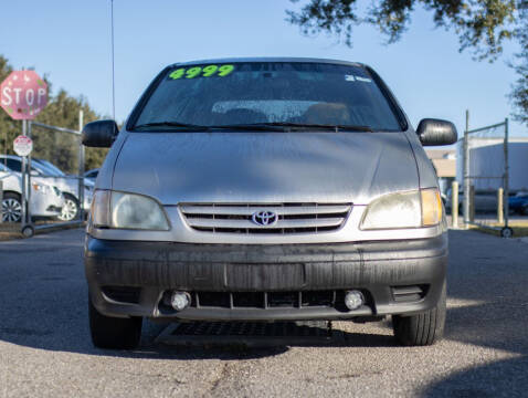 2001 Toyota Sienna CE