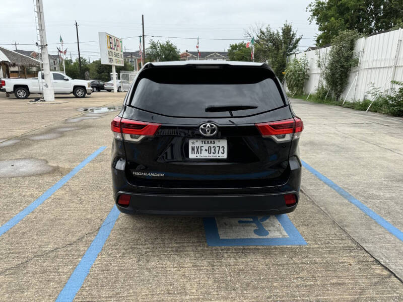 2019 Toyota Highlander LE