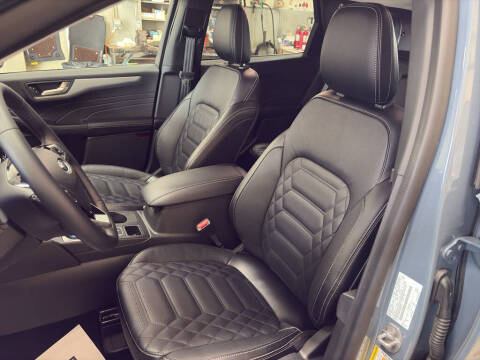 2024 Ford Escape Platinum