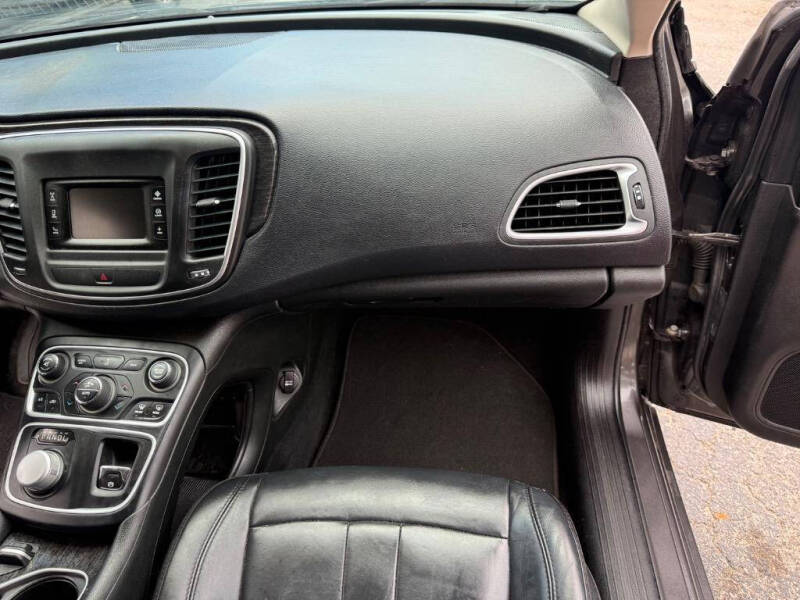 2015 Chrysler 200 C