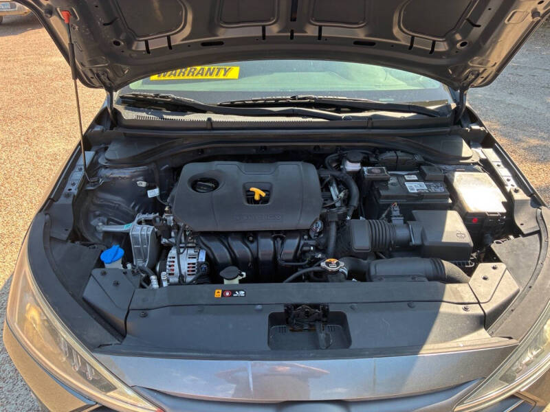 2020 Hyundai Elantra SE