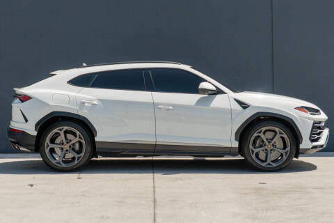 2020 Lamborghini Urus