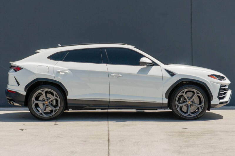 2020 Lamborghini Urus