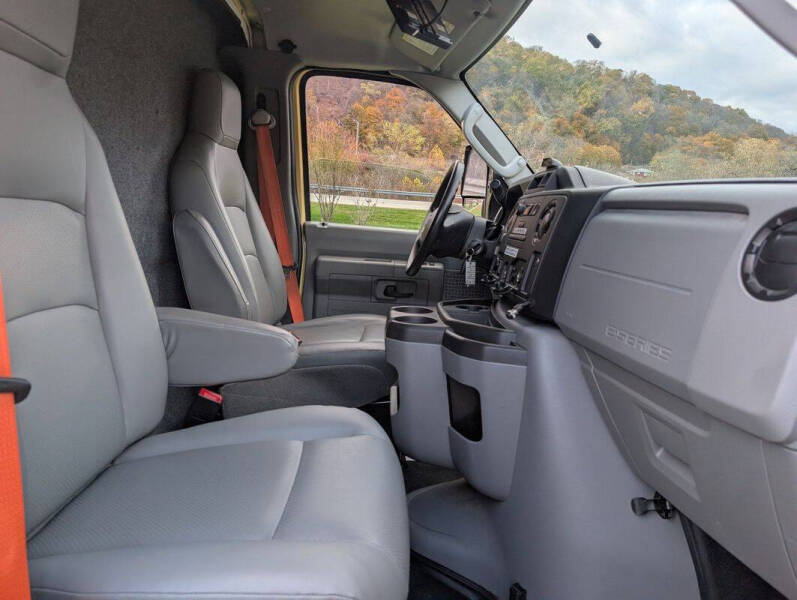 2019 Ford E-Series E-450 SD