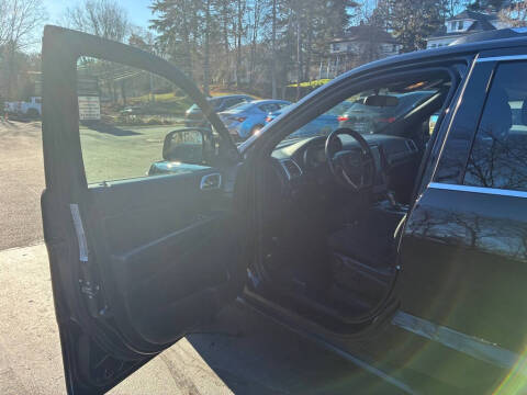 2020 Jeep Grand Cherokee Laredo E