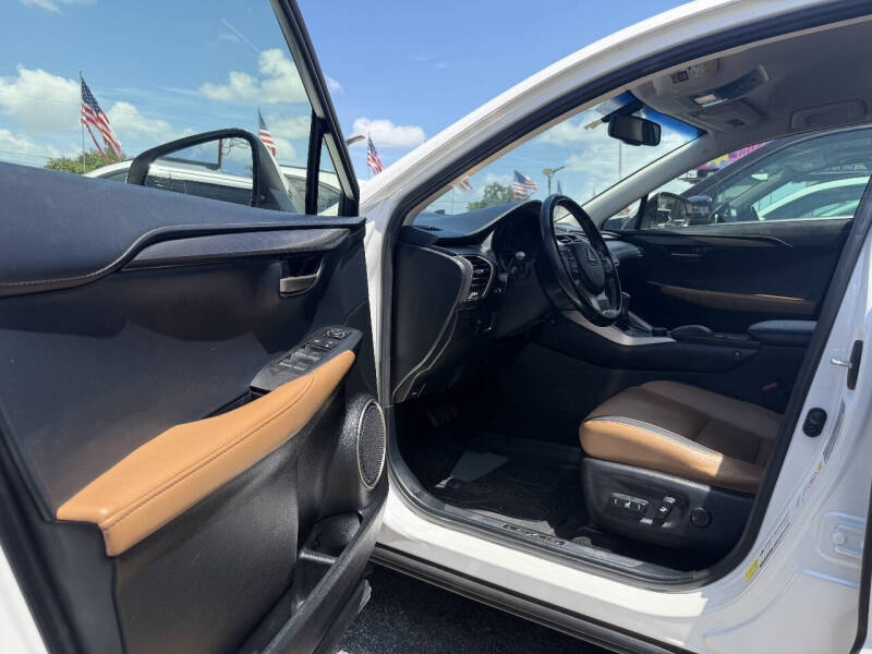 2017 Lexus NX 200t