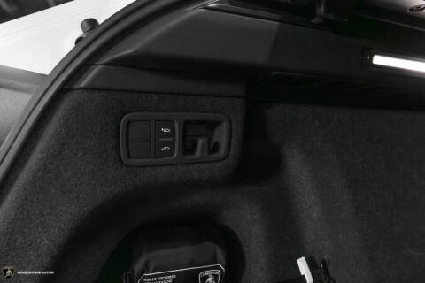 2025 Lamborghini Urus SE