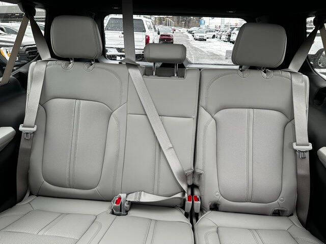 2025 Jeep Wagoneer L Series III