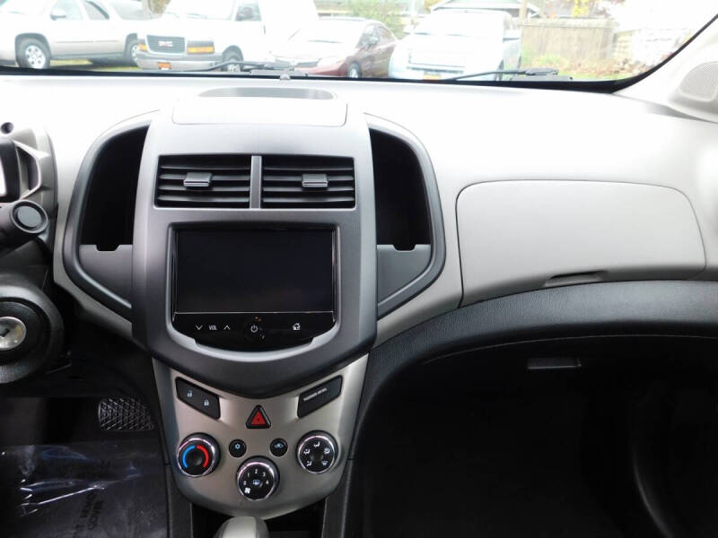 2013 Chevrolet Sonic LS Auto