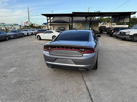 2016 Dodge Charger SE
