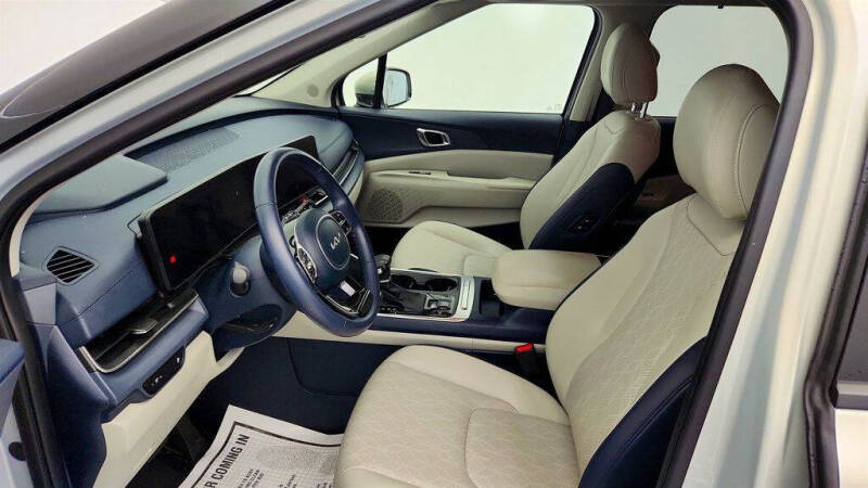 2025 Kia Carnival EX