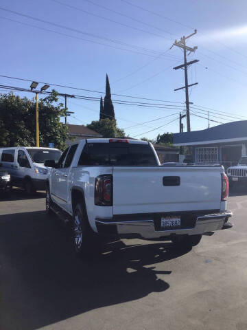 2017 GMC Sierra 1500 SLT