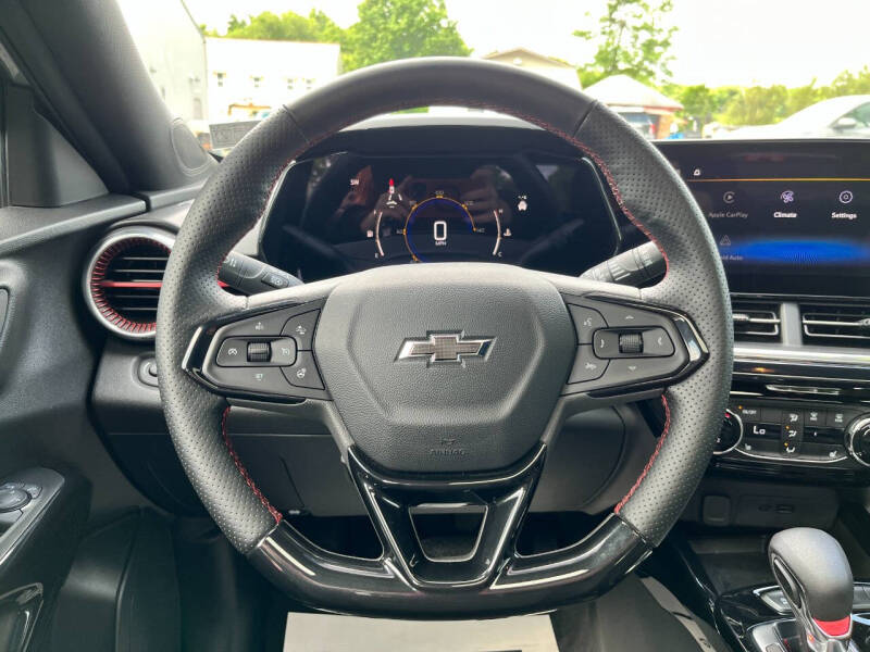 2025 Chevrolet Trax RS