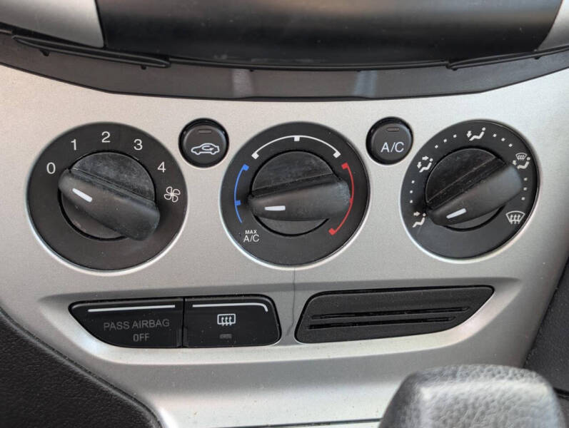 2012 Ford Focus SE