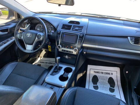 2014 Toyota Camry SE