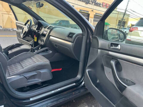 2005 Nissan Pathfinder SE