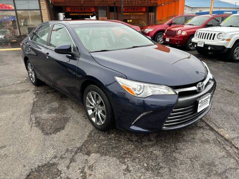 2015 Toyota Camry for sale at North Chicago Car Sales Inc in Waukegan IL