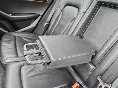2012 Audi Q5 3.2 quattro Premium Plus