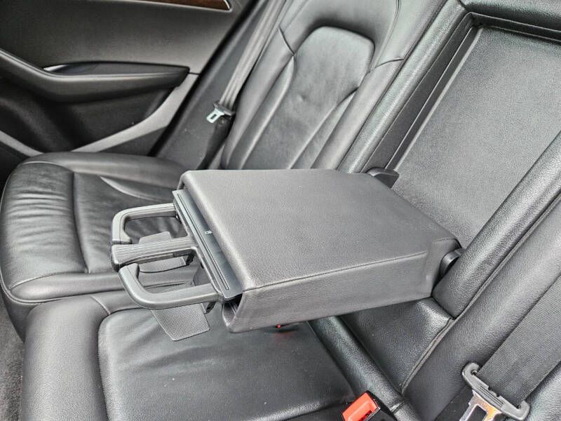 2012 Audi Q5 3.2 quattro Premium Plus
