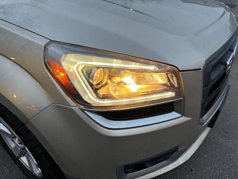 2013 GMC Acadia SLE-2