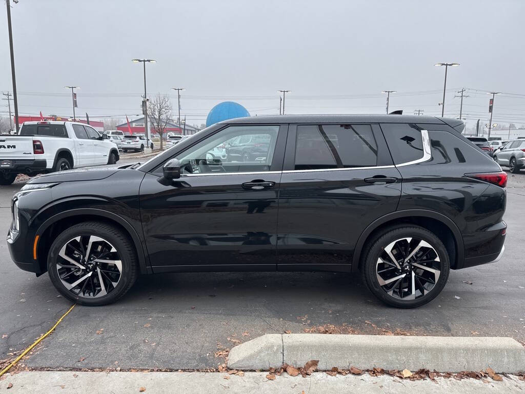 2024 Mitsubishi Outlander for sale at Axio Auto Boise in Boise, ID