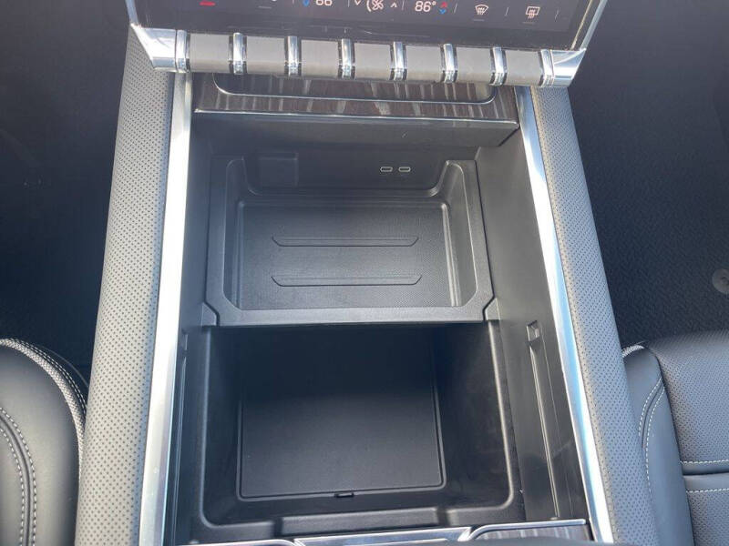 2024 GMC Sierra EV Denali Edition 1