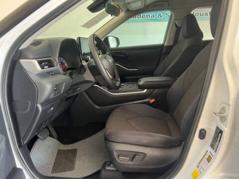 2022 Toyota Highlander L