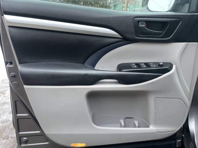 2018 Toyota Highlander LE Plus