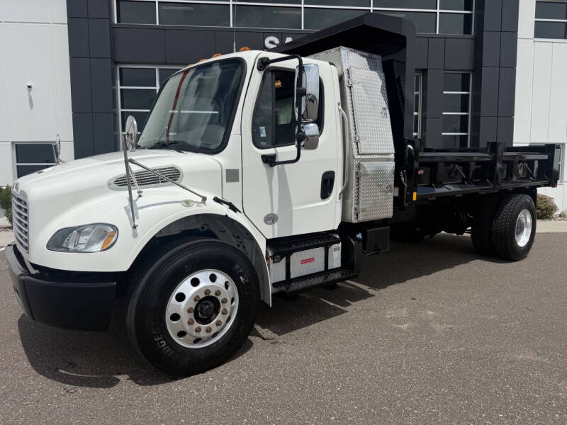 2019 Freightliner M2 106