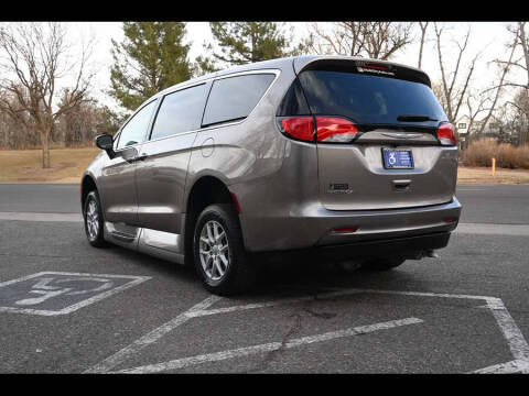 2017 Chrysler Pacifica Touring