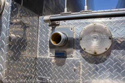 2001 Hendrickson Firetruck