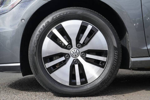 2019 Volkswagen e-Golf SEL Premium