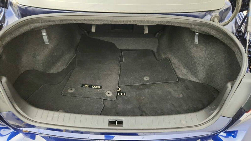 2023 Infiniti Q50 Luxe