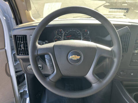 2025 Chevrolet Express 2500