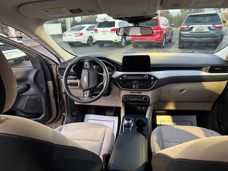2021 Ford Escape SE