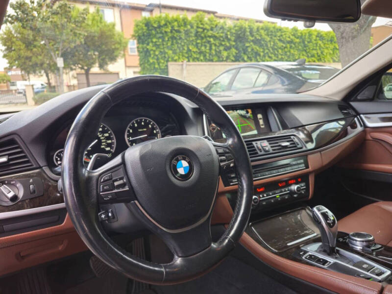 2016 BMW 5 Series 528i