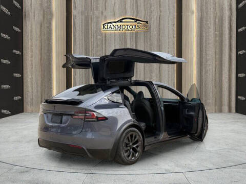 2023 Tesla Model X Standard Range