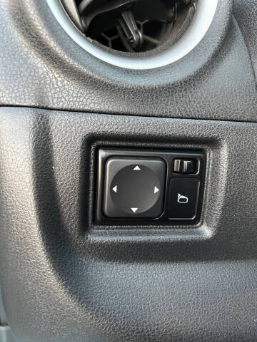 2015 Nissan Versa Note SR