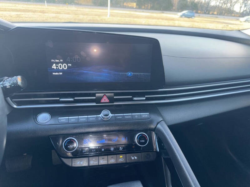 2022 Hyundai Elantra Hybrid Limited