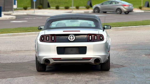 2013 Ford Mustang V6