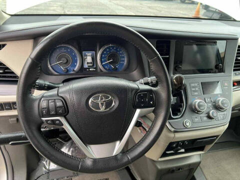 2016 Toyota Sienna