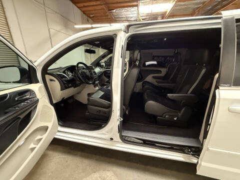 2014 Dodge Grand Caravan SXT 30th Anniversary