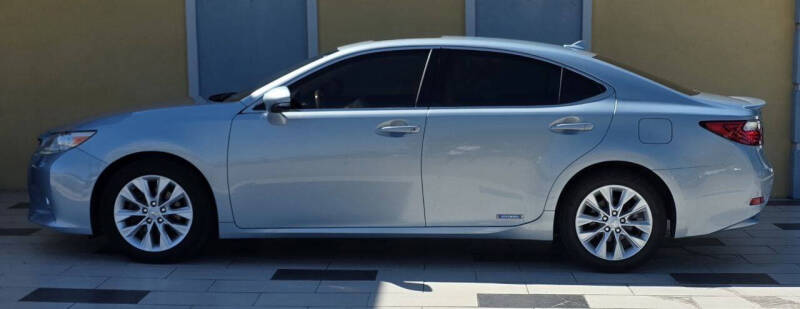 2013 Lexus ES 300h