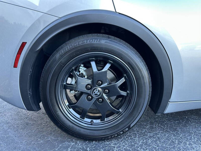 2024 Toyota Prius Prime SE