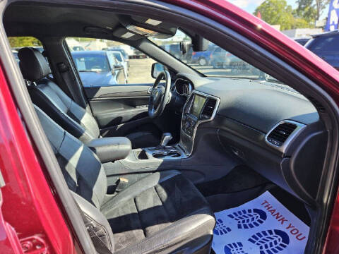 2017 Jeep Grand Cherokee Laredo