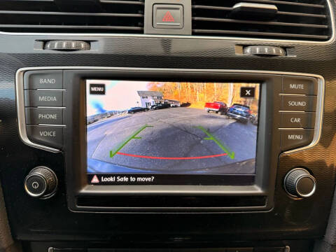 2017 Volkswagen Golf GTI S