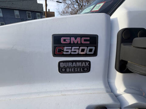 2006 GMC TopKick C5500 for sale at Connecticut Auto Wholesalers in Torrington CT