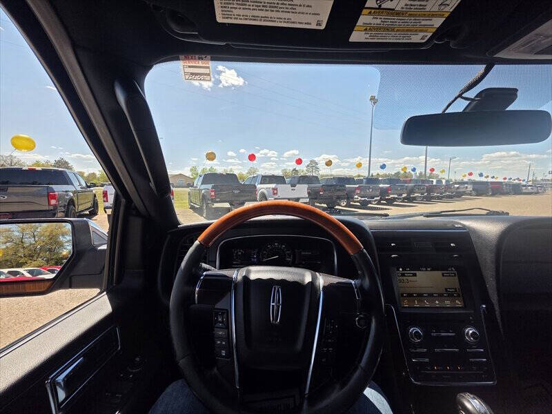 2017 Lincoln Navigator L Select